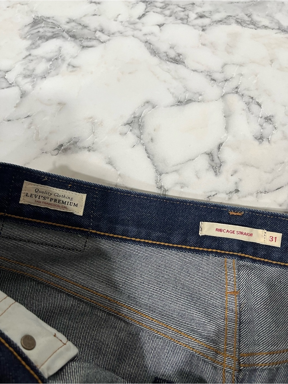 Levi’s Premium Denim RIBCAGE Straight Jeans Wide Cuff Selvedge Womans Size 31 - Picture 8 of 10